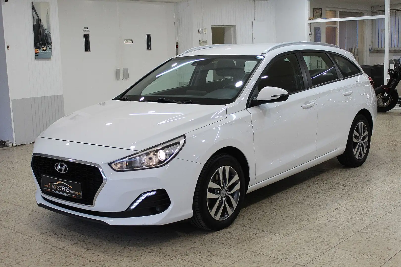 Hyundai i30 cw Trend Weiß - 2