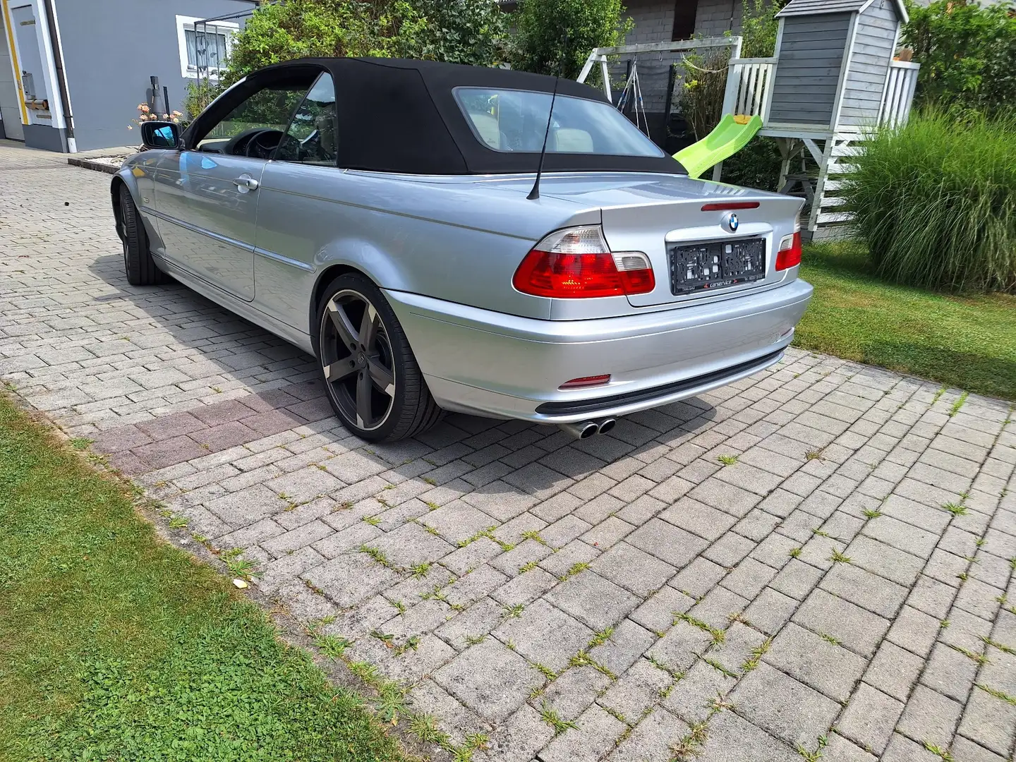 BMW 325 325i Cabrio Aut. - 2