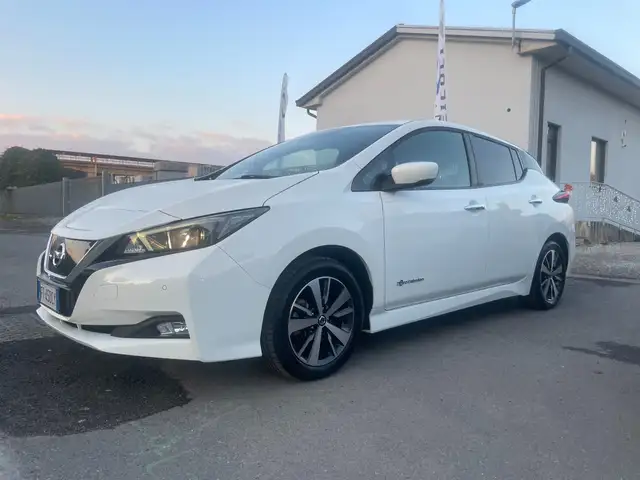 Nissan Leaf Leaf II 2018 Visia Plus 40kWh 150cv