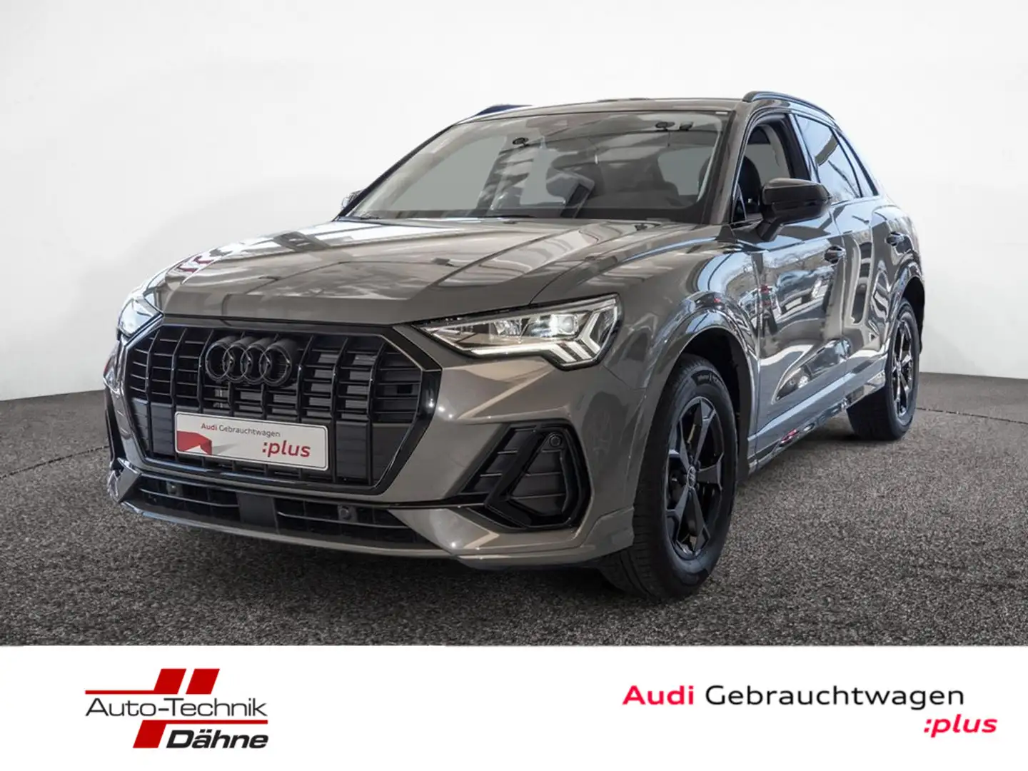 Audi Q3 Sportback 35 TFSI S line SHZ AHK ACC LED Grijs - 1