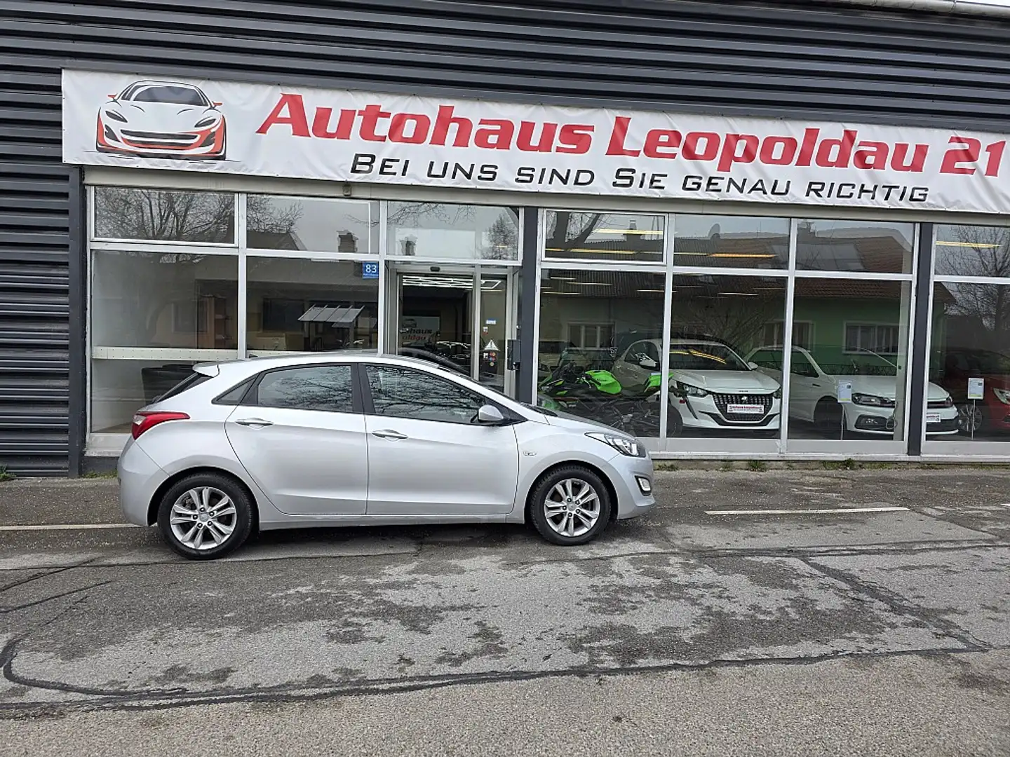 Hyundai i30 Comfort Start/Stopp Silber - 2