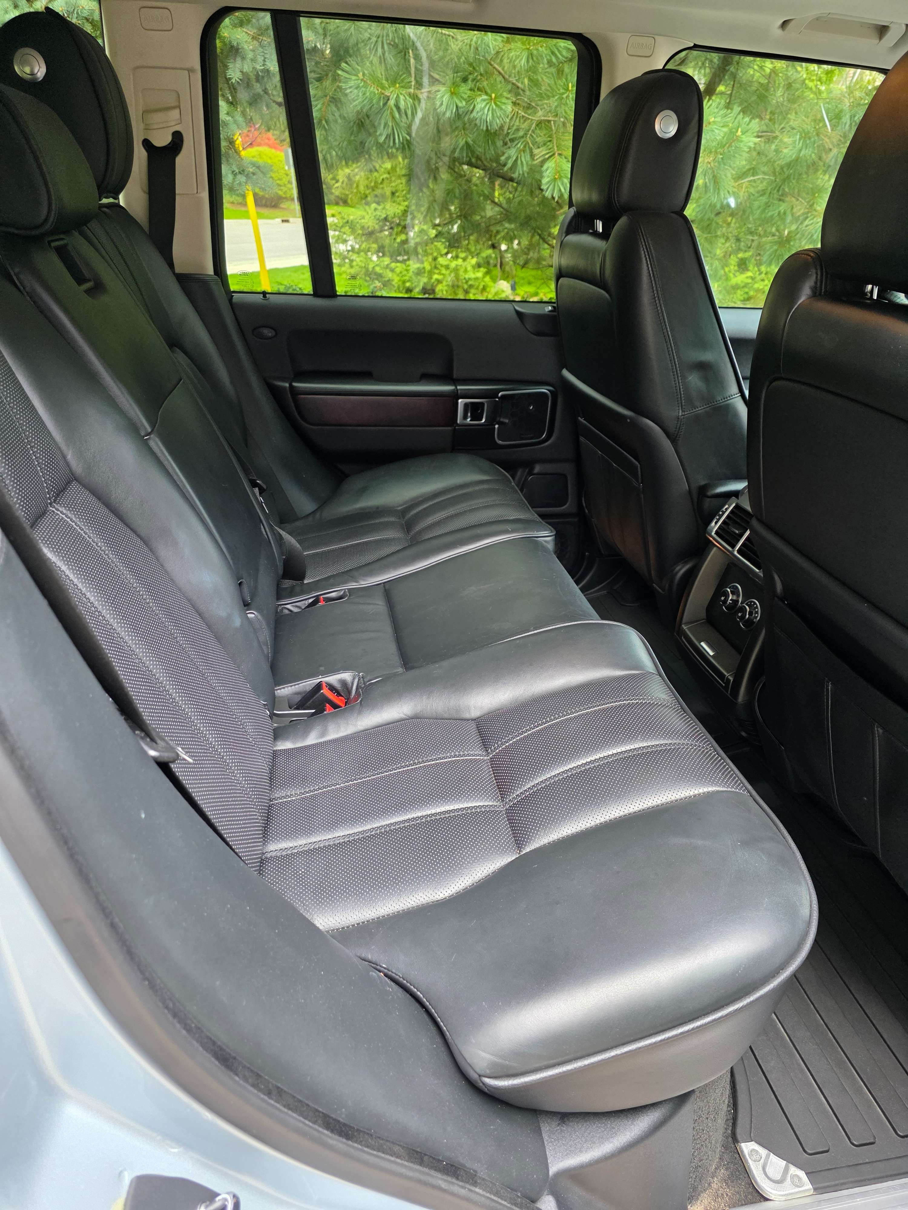 2011 Land Rover Range Rover HSE thumb 12