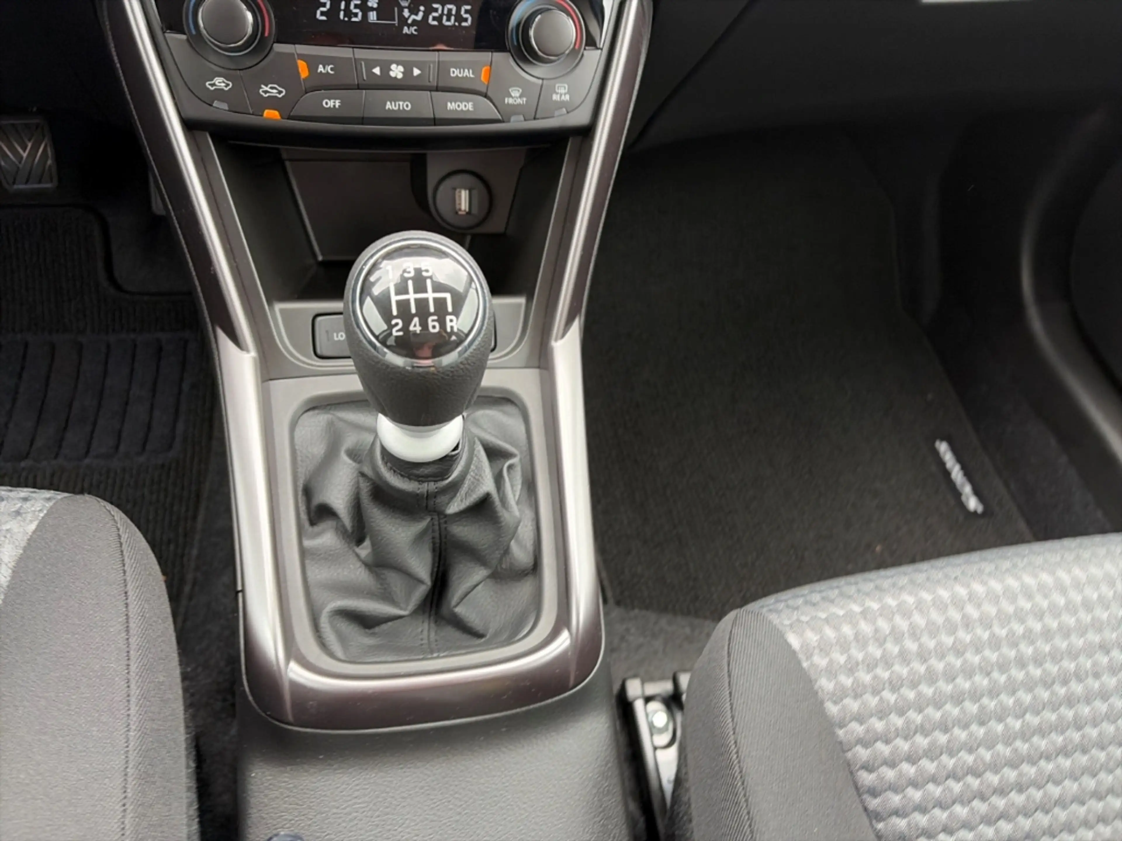 Suzuki SX4 S-Cross Comfort Navi LED Apple CarPlay Android Auto Mehrzo — photo 15