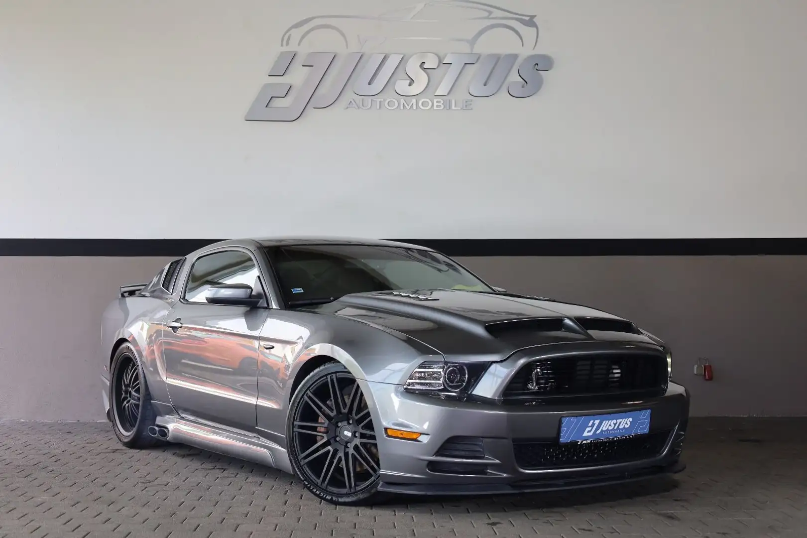 Ford Mustang 5.0 V8 GT/RECARO/TURBO/KLIMA/R20 Grau - 1