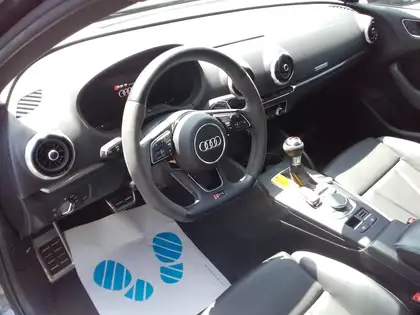 Annonce voiture d'occasion Audi RS3 - CARADIZE