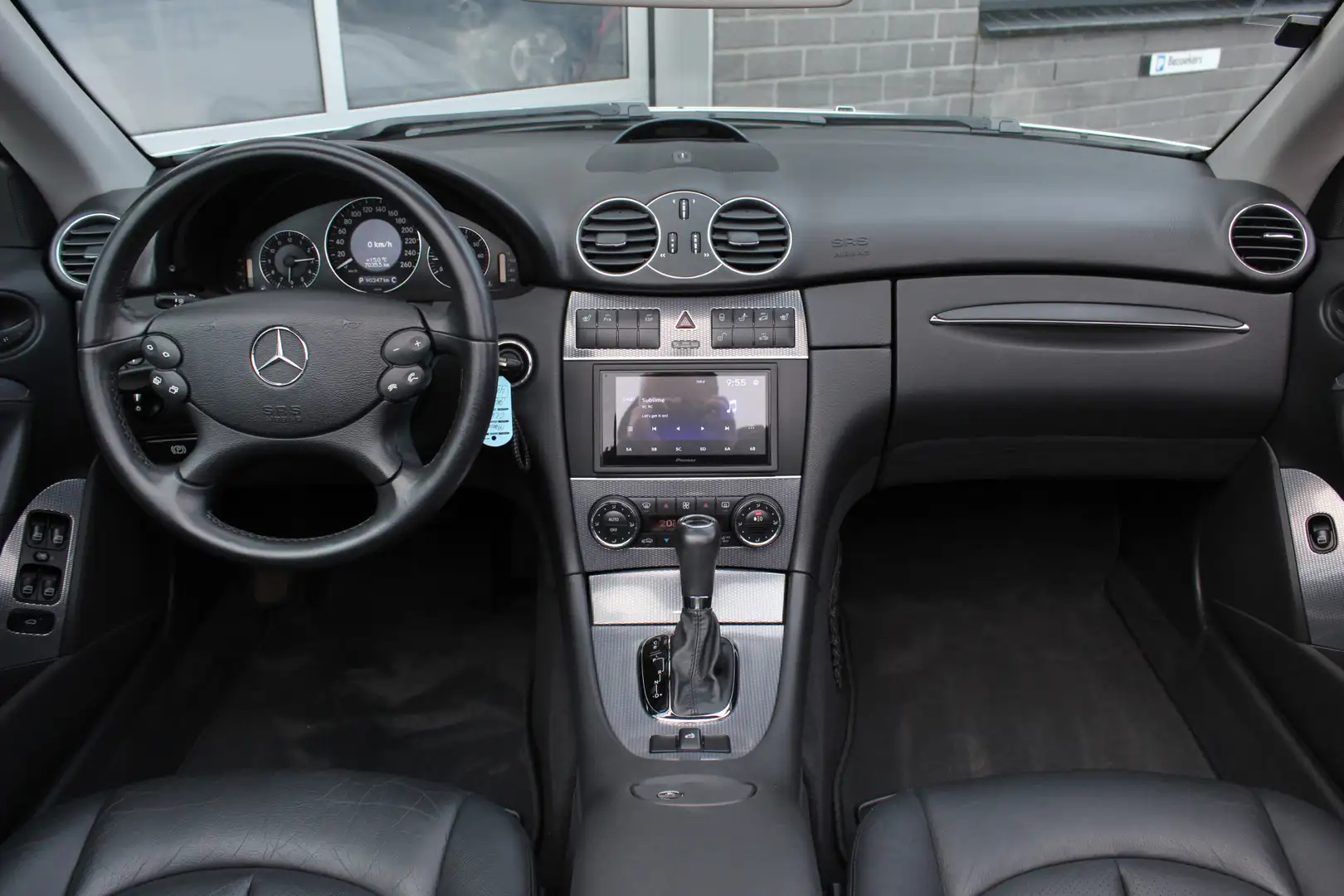 Mercedes-Benz CLK 240 Cabrio Avantgarde V6 / Youngtimer / Carplay / Leer Grau - 2