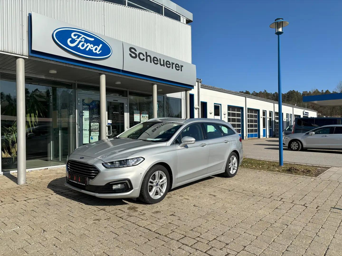 Ford Mondeo Turnier Titanium 2,0l EcoBlue Autom. *KAMERA*NAVI Silber - 1