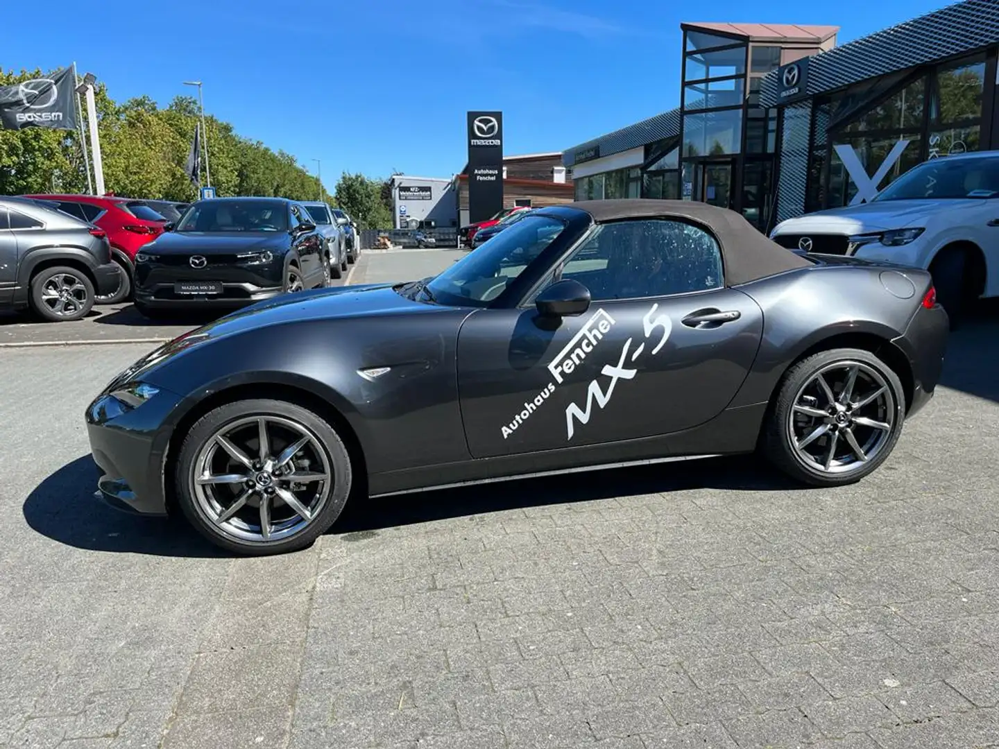 Mazda MX-5 RWD SKYACTIV-G KAZARI, Werksgarantie bis 03/29 Gris - 2