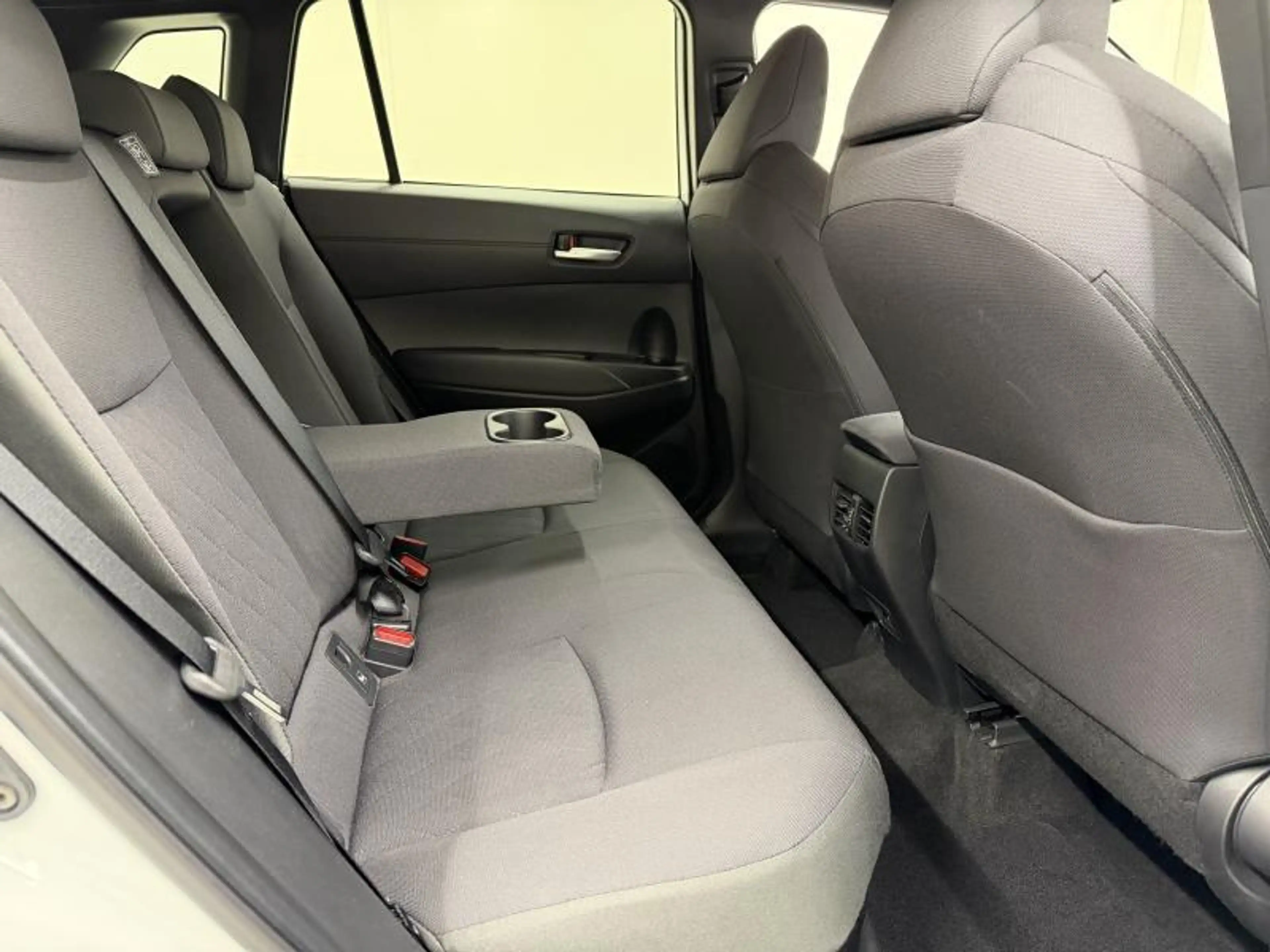 Toyota Corolla Cross Style — photo 11