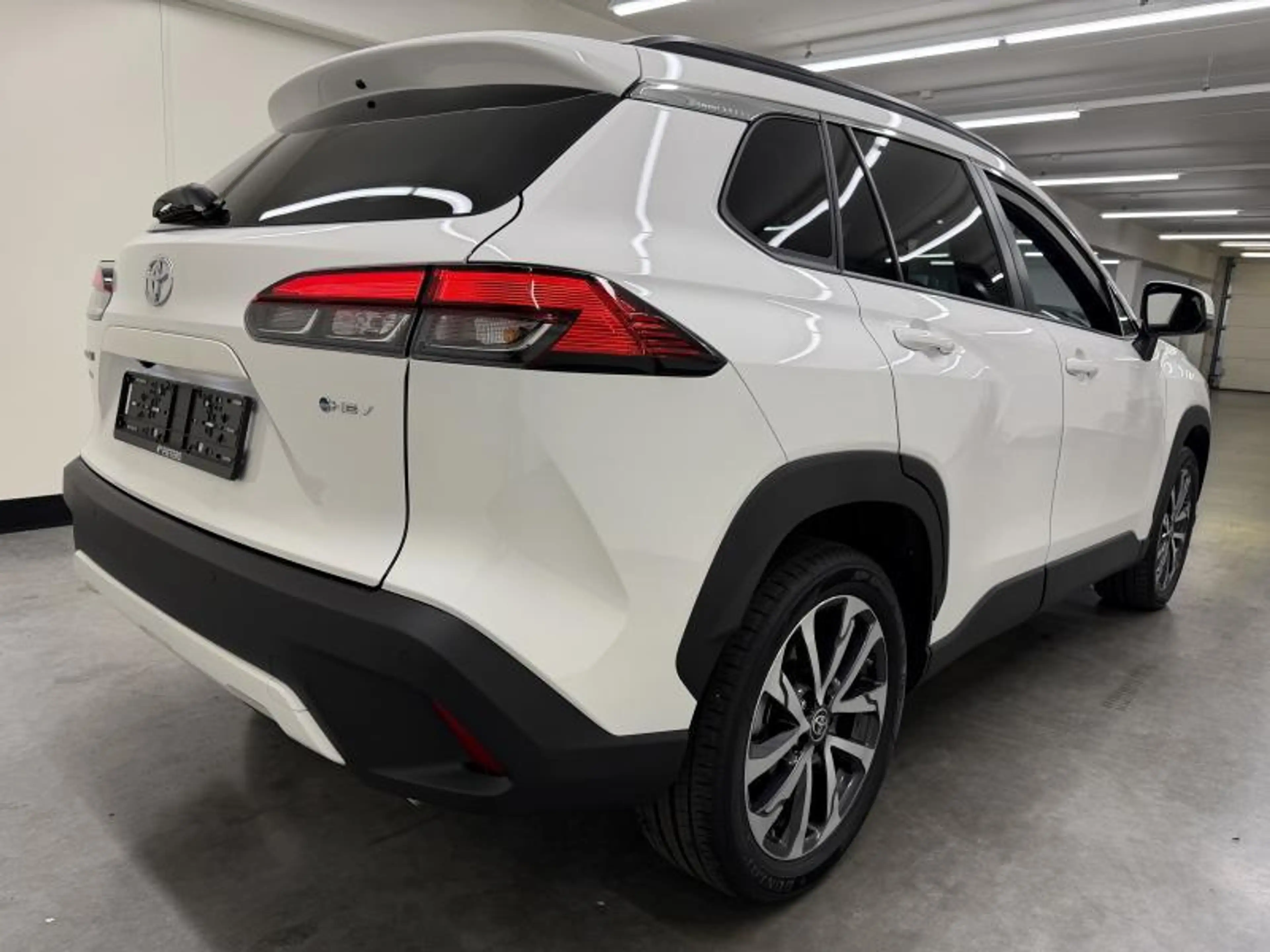 Toyota Corolla Cross Style — photo 3