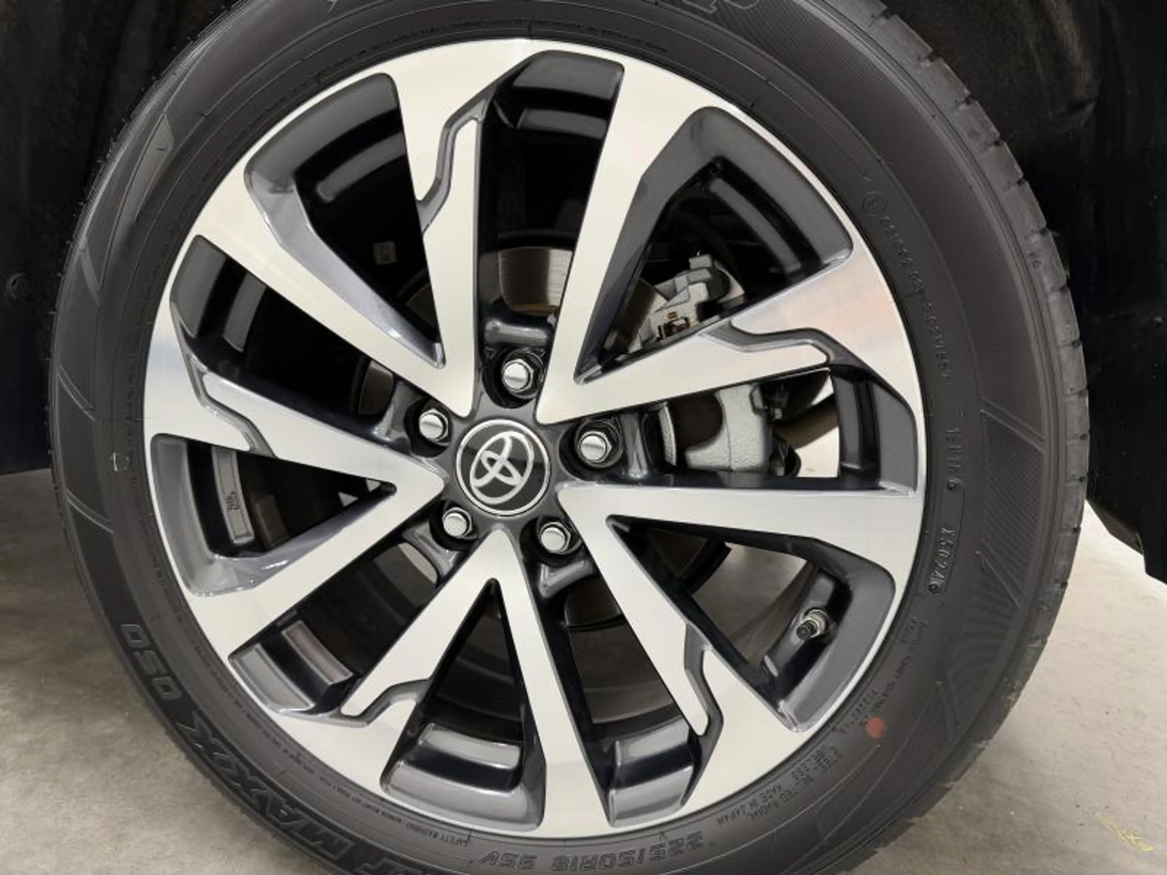 Toyota Corolla Cross Style — photo 8