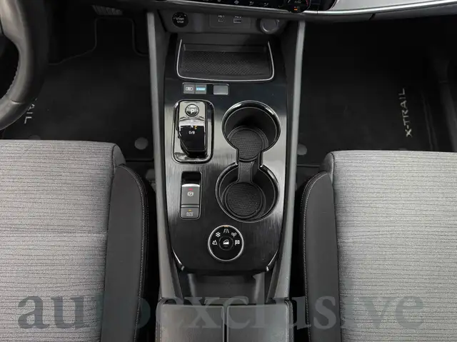 Nissan X-Trail view 9