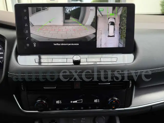 Nissan X-Trail view 8