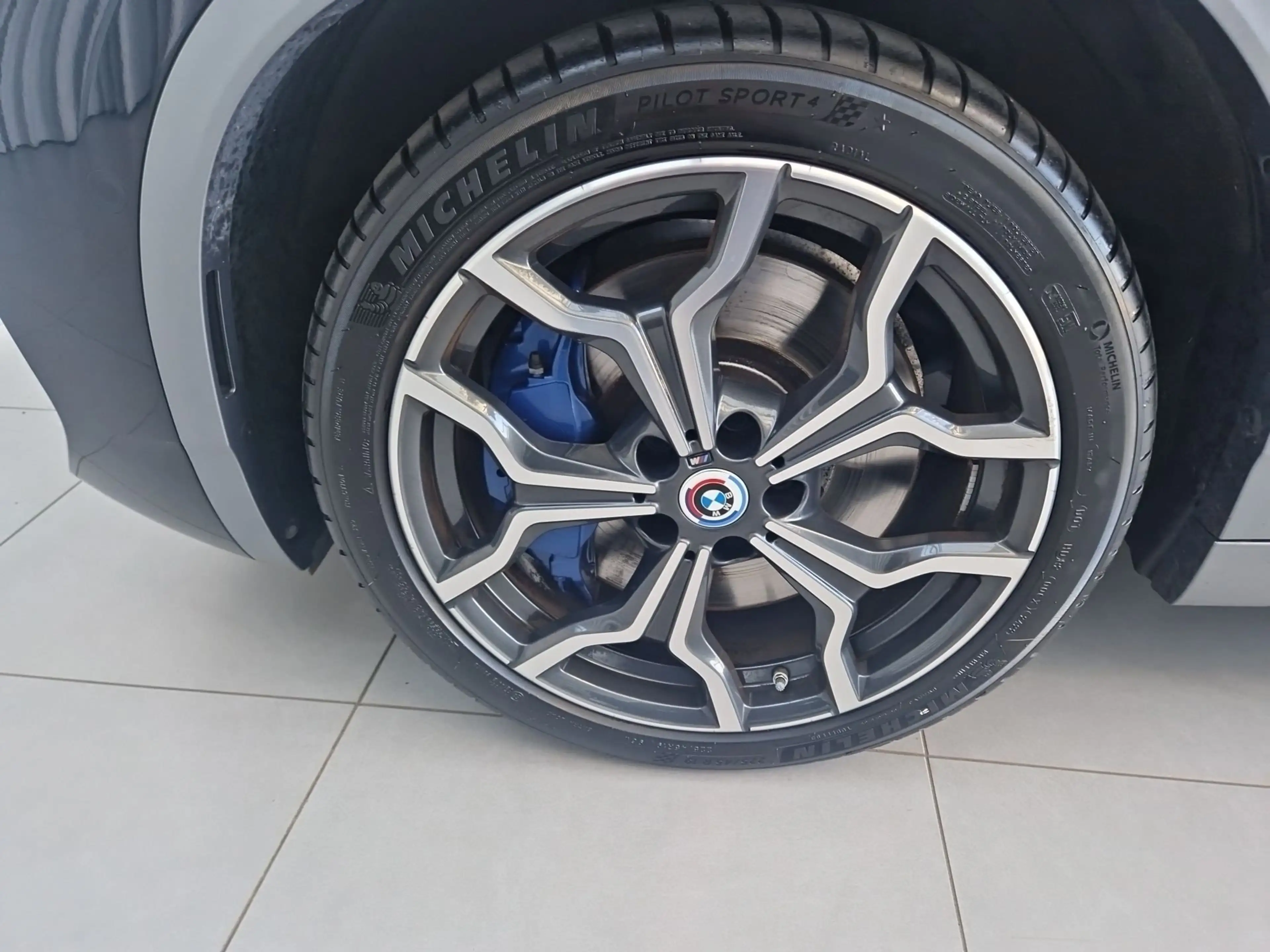 BMW X2 xDrive 18d KlimaA LM SoundSys — photo 9