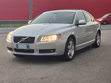 S80 II 2006 2.0d Momentum