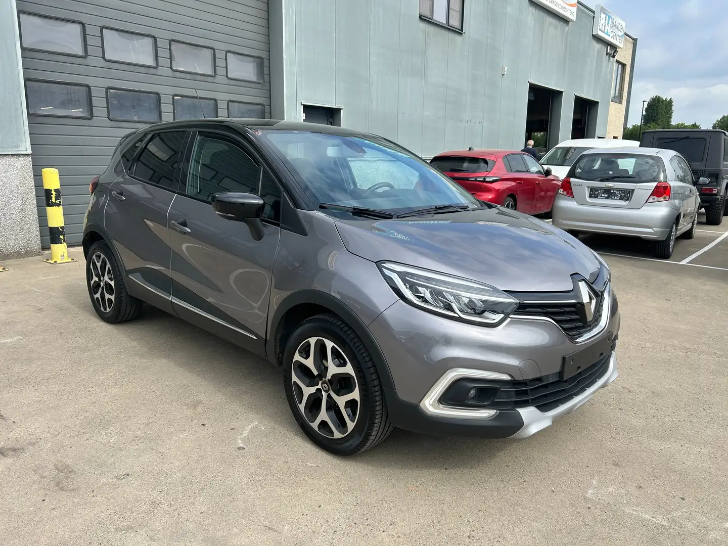 Renault Clio benzine met 66kw 5deurs airco navi cam enz Gris - 2