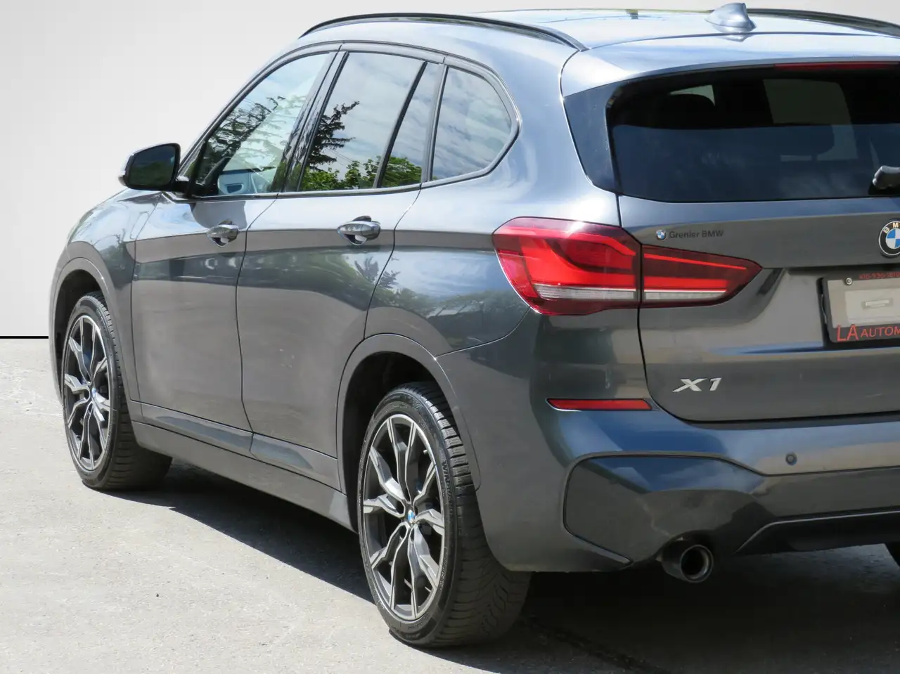 BMW X1 снимка BMW X1