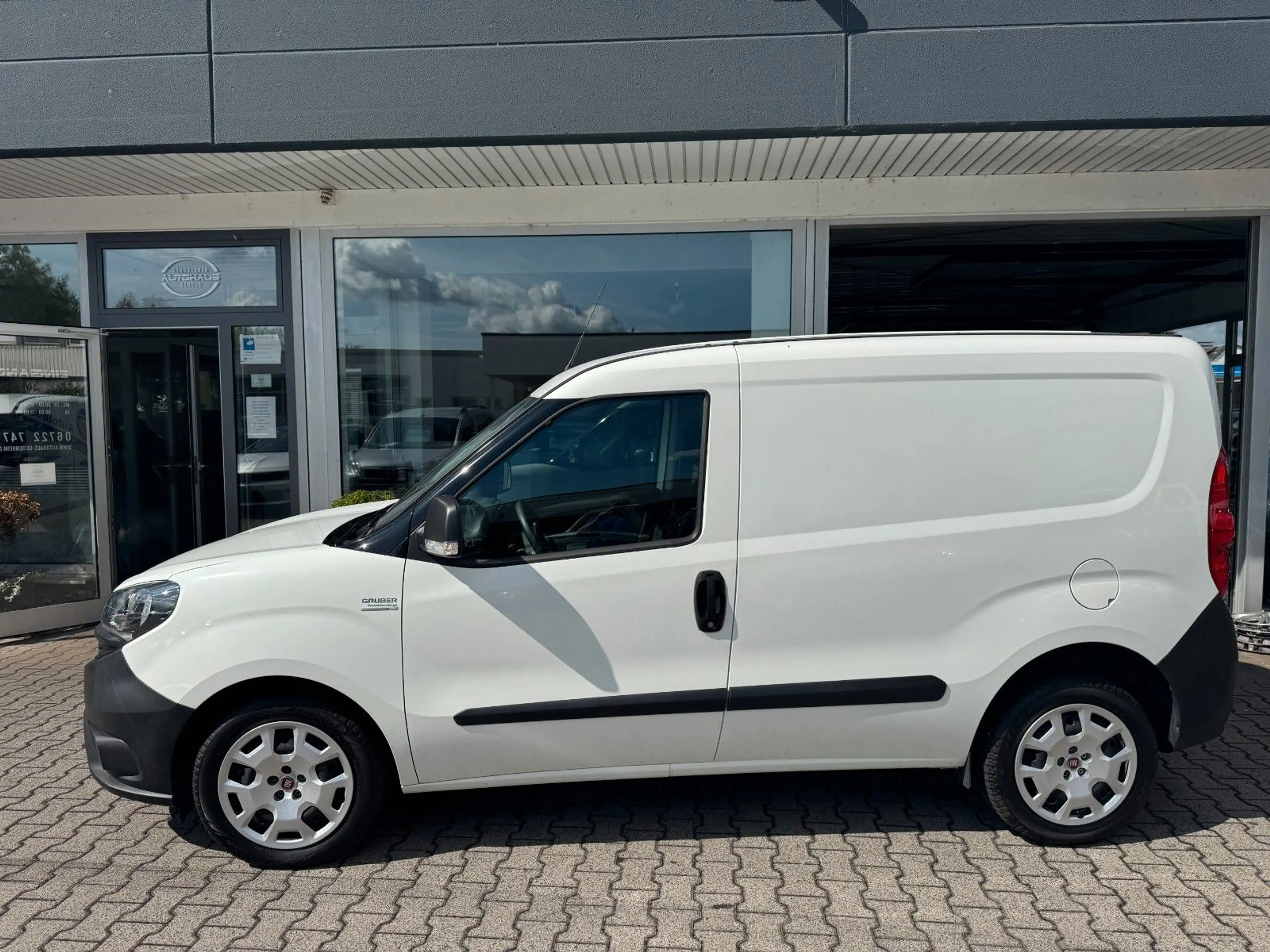 Fiat Doblo SX Kasten *Tempomat*Rückfahrkamera*DAB* — photo 3