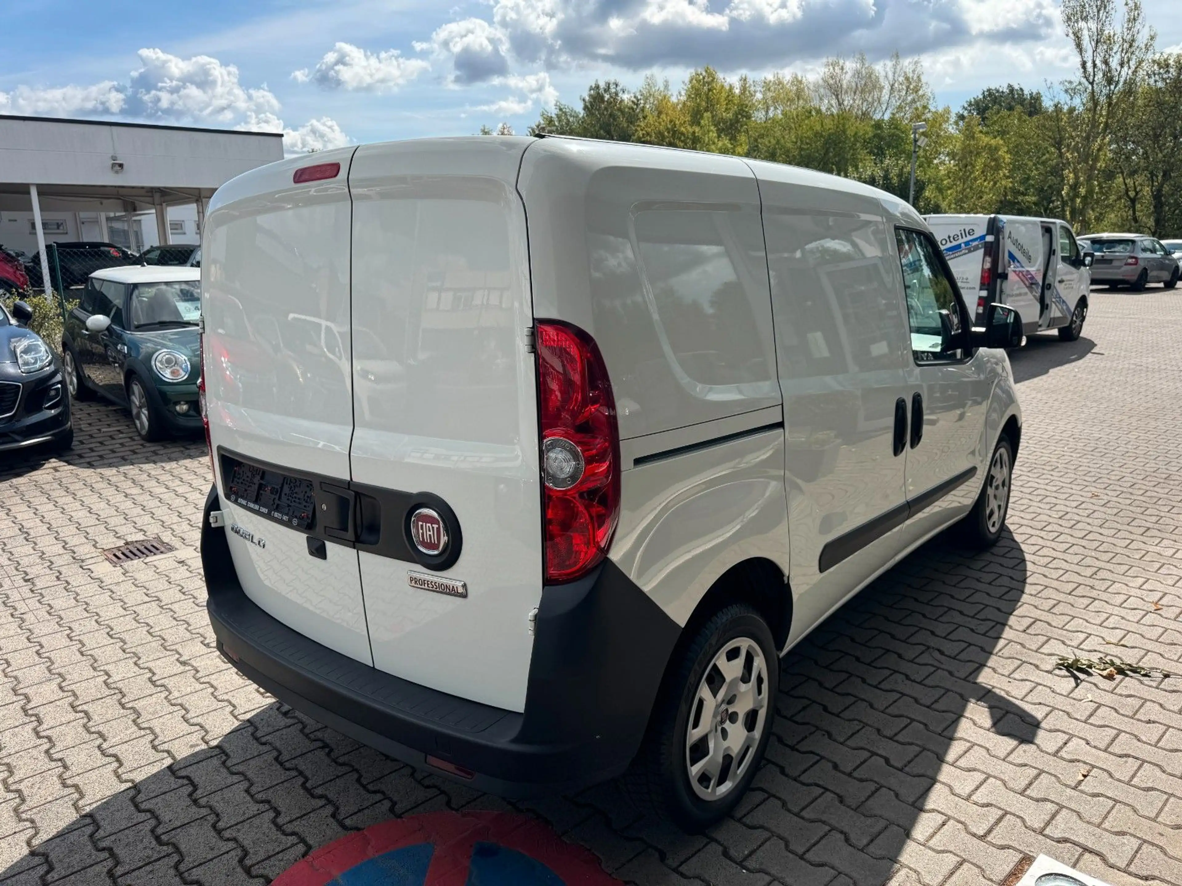 Fiat Doblo SX Kasten *Tempomat*Rückfahrkamera*DAB* — photo 8