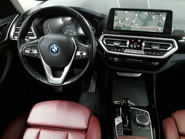 BMW X3 view 10