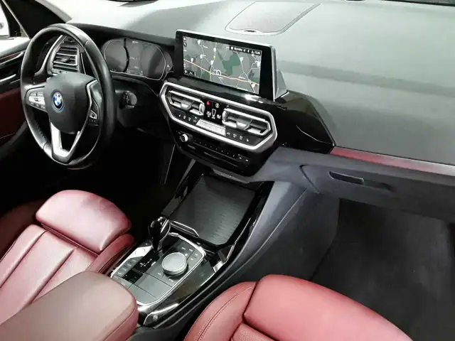 BMW X3 view 9