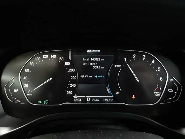 BMW X3 view 11