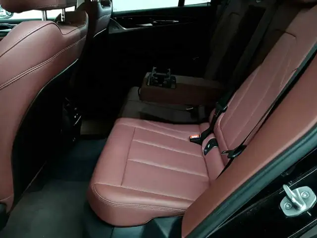 BMW X3 view 13