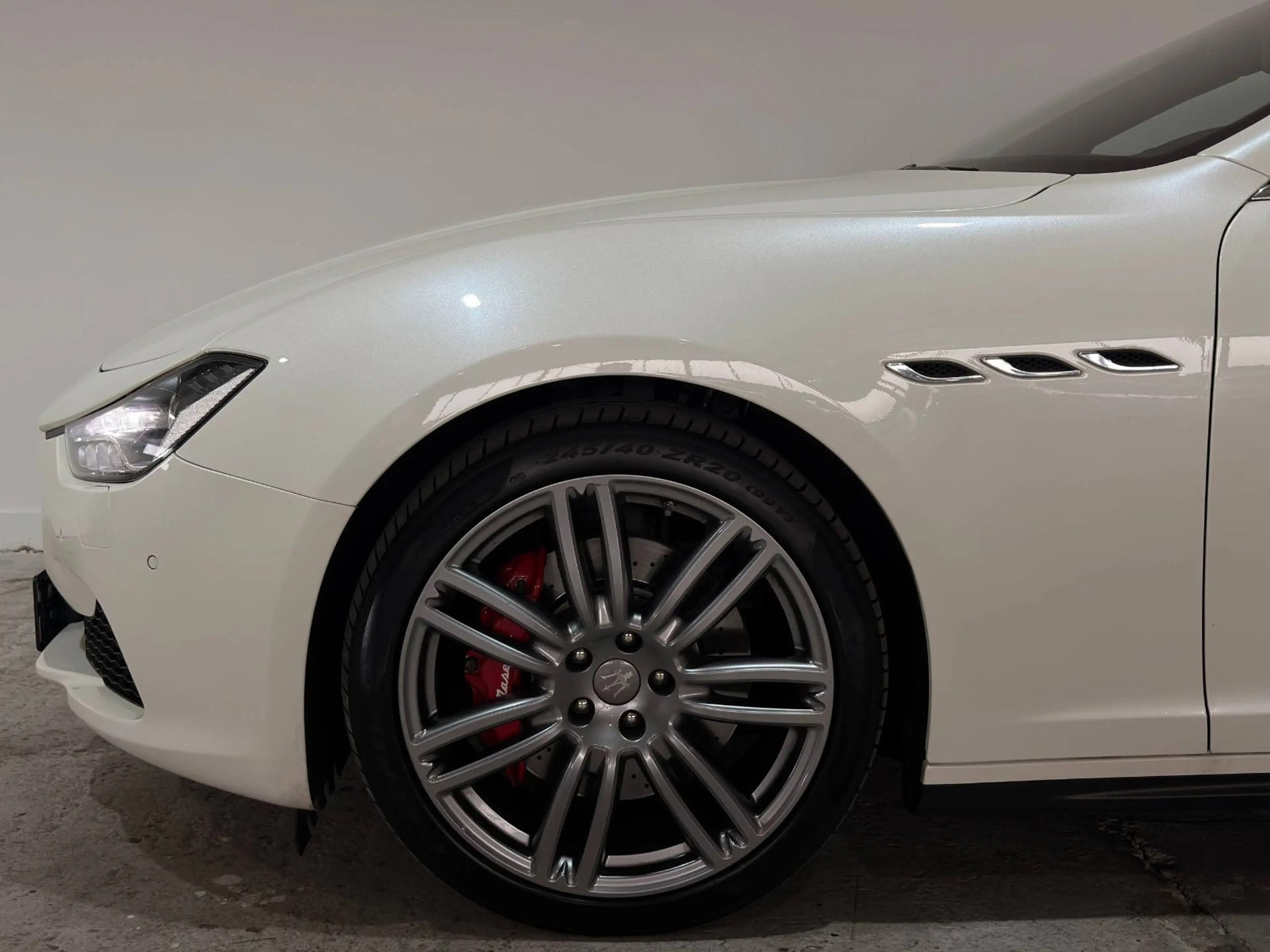 Maserati Ghibli SQ4*SHD*Bi-XENON*KAMERA*CARBON*LEDER*NAVI — photo 12