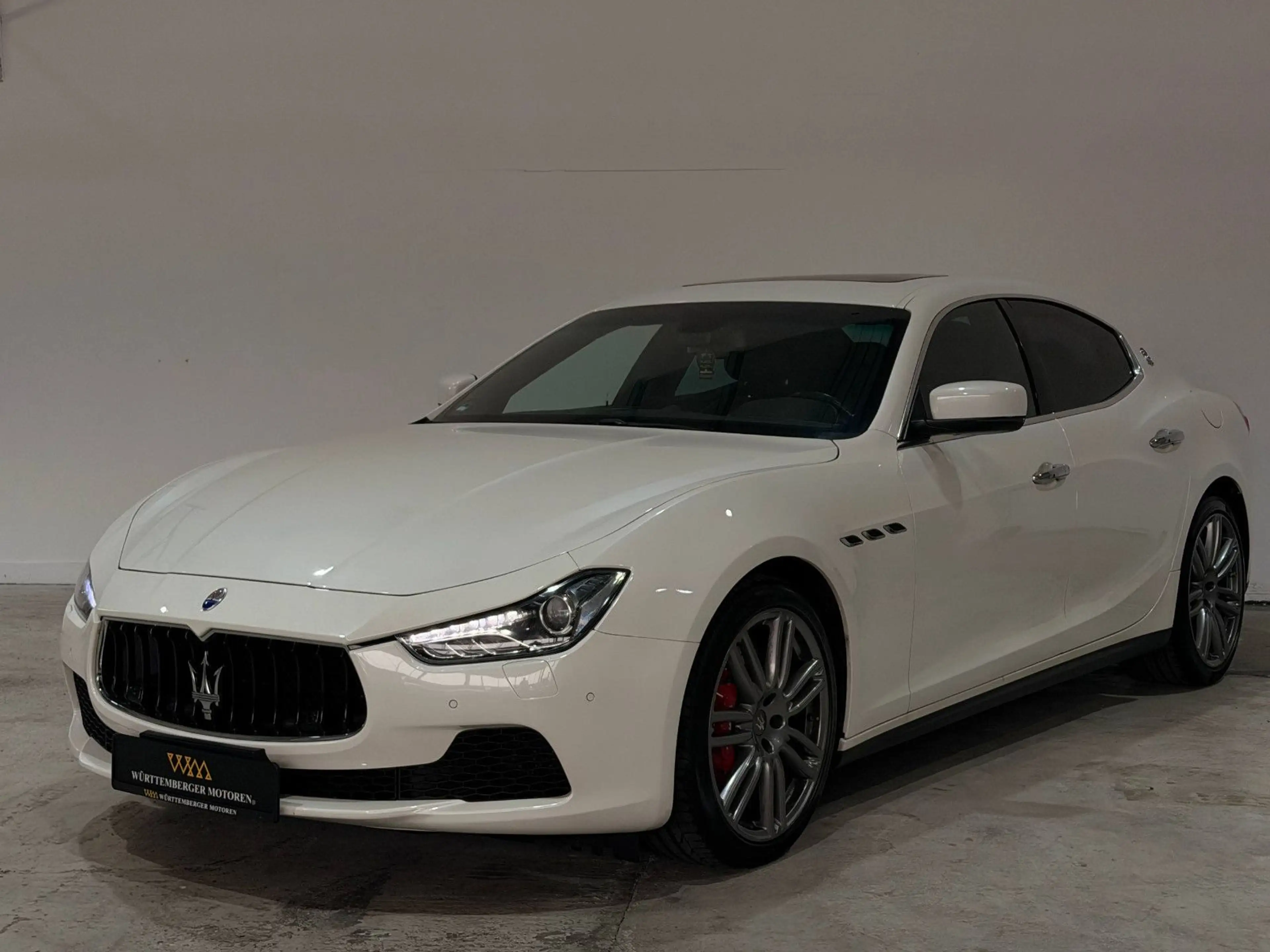 Maserati Ghibli SQ4*SHD*Bi-XENON*KAMERA*CARBON*LEDER*NAVI