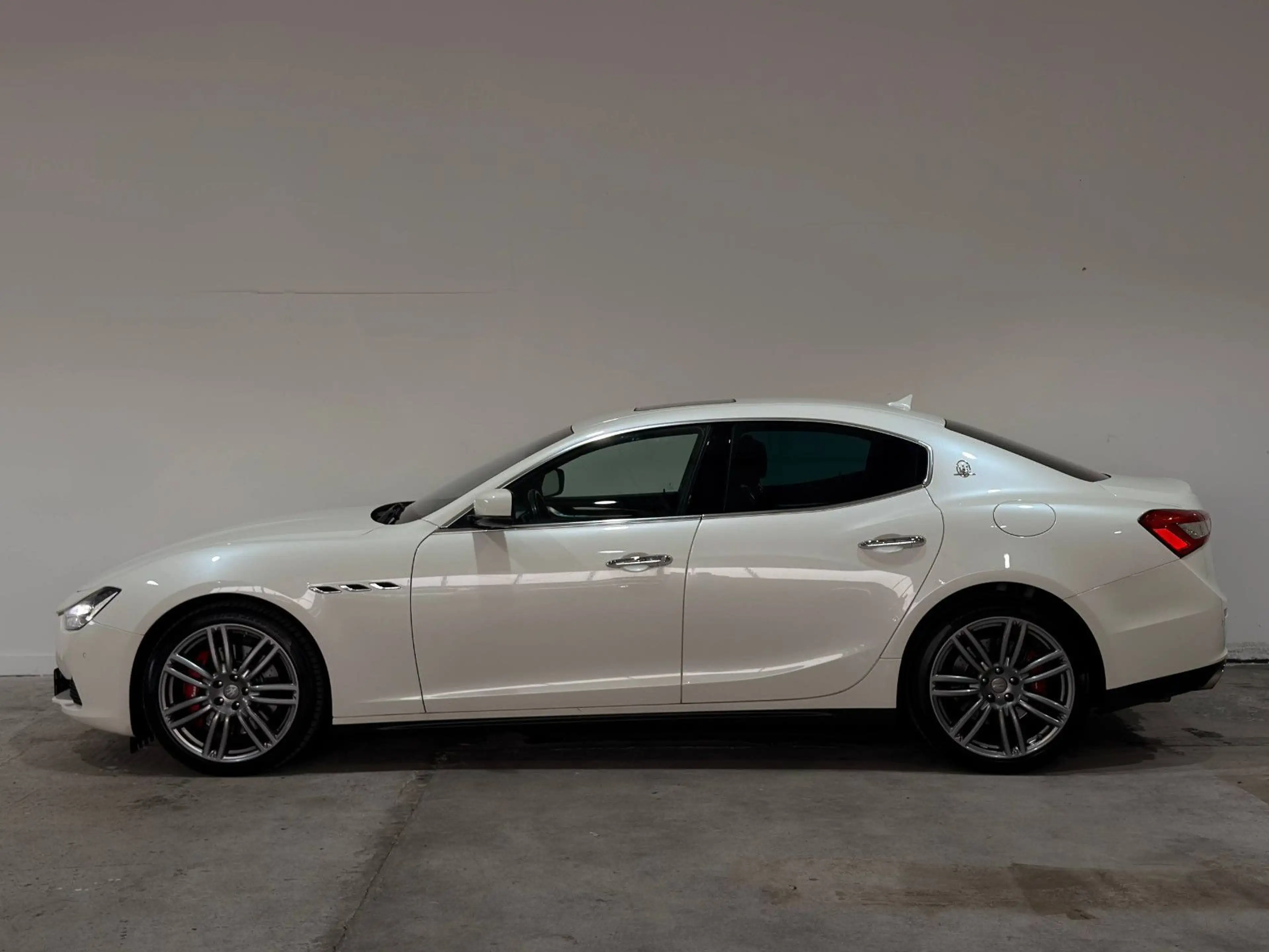 Maserati Ghibli SQ4*SHD*Bi-XENON*KAMERA*CARBON*LEDER*NAVI — photo 8