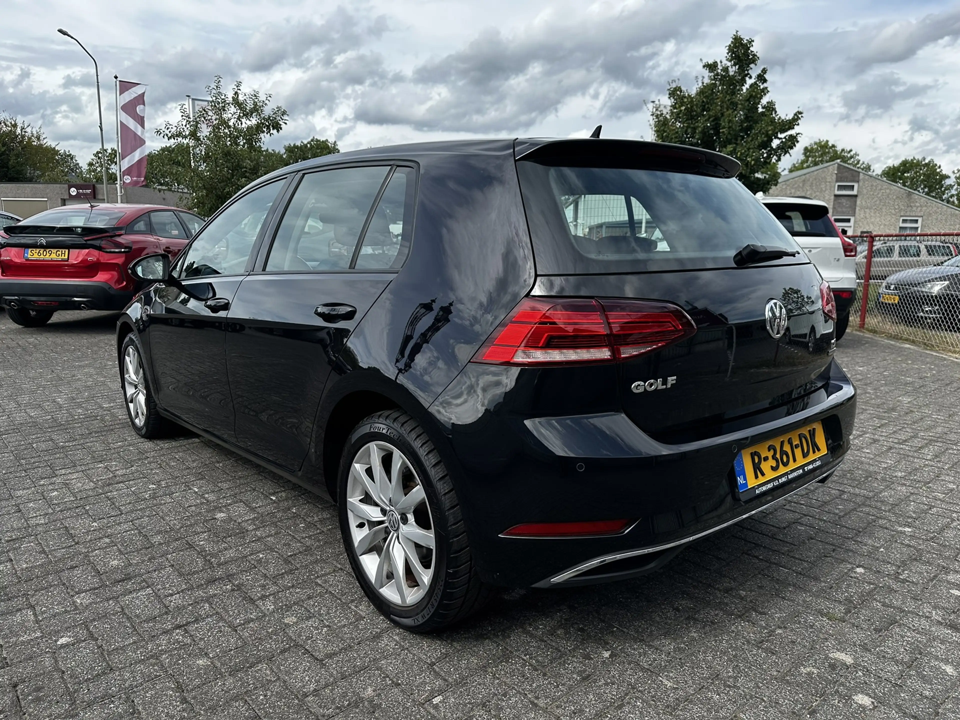 Volkswagen Golf 1.0 TSI Comfortline DSG | Cruise Control | Climate — photo 2