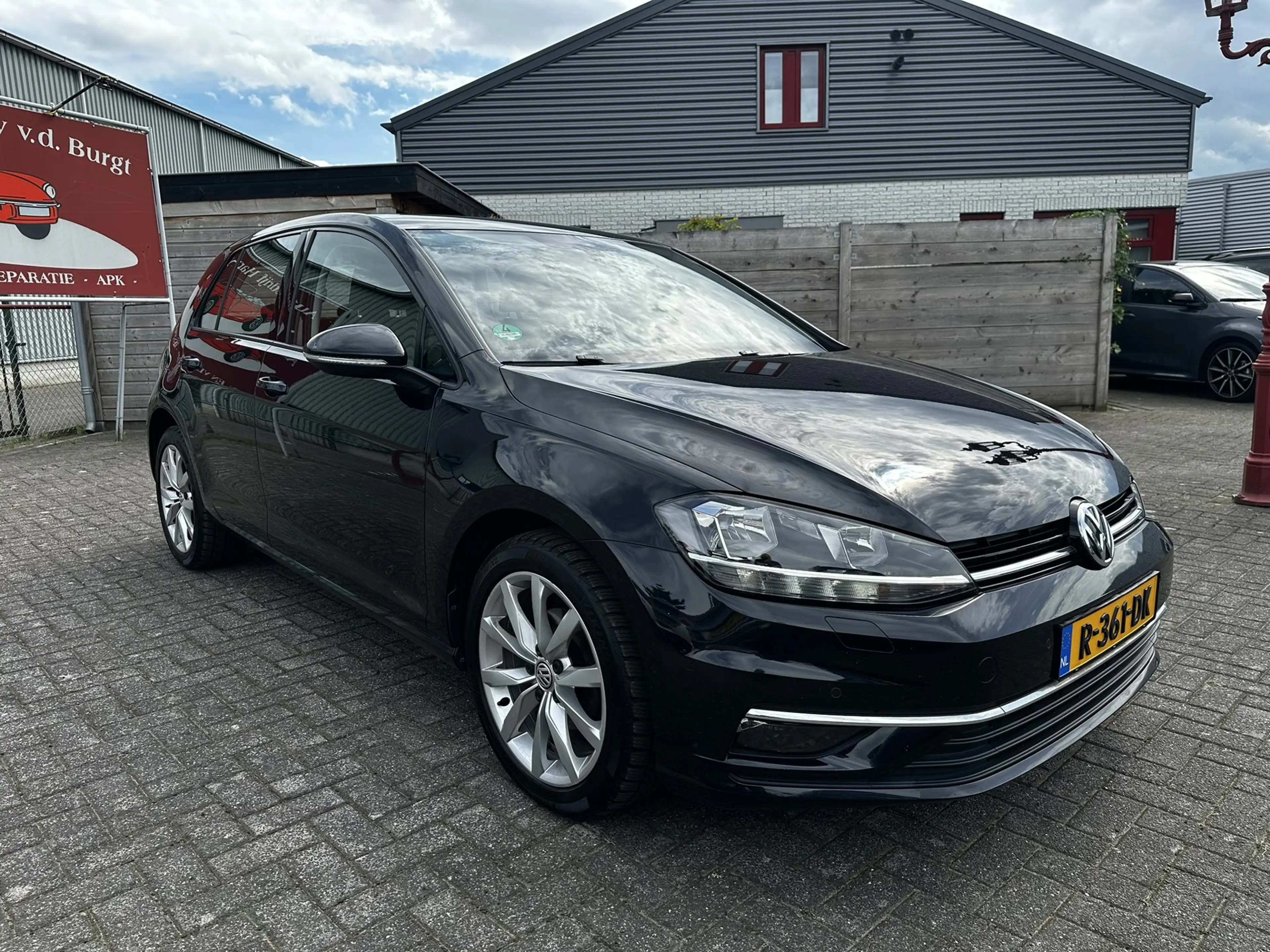 Volkswagen Golf 1.0 TSI Comfortline DSG | Cruise Control | Climate — photo 4