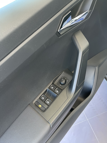SEAT Arona 1.0 TSI *** GARANTIE + GPS + CLIM AUTO *** — photo 15