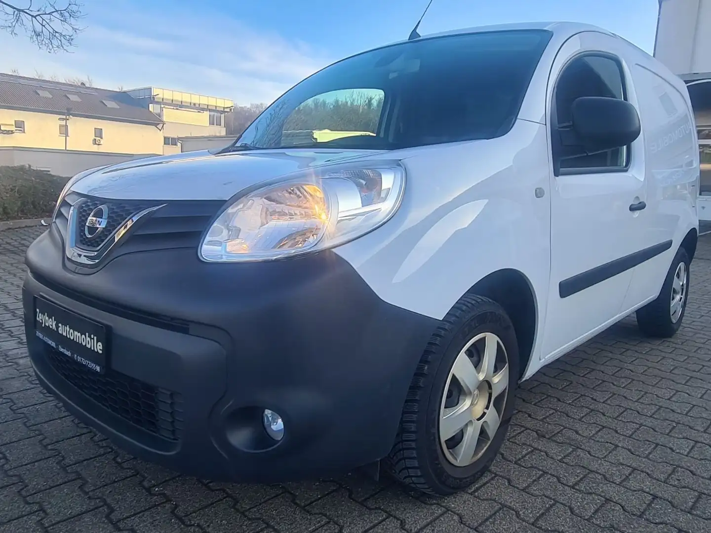 Nissan NV250 Kastenwagen L1H1 2,0t Comfort Weiß - 1