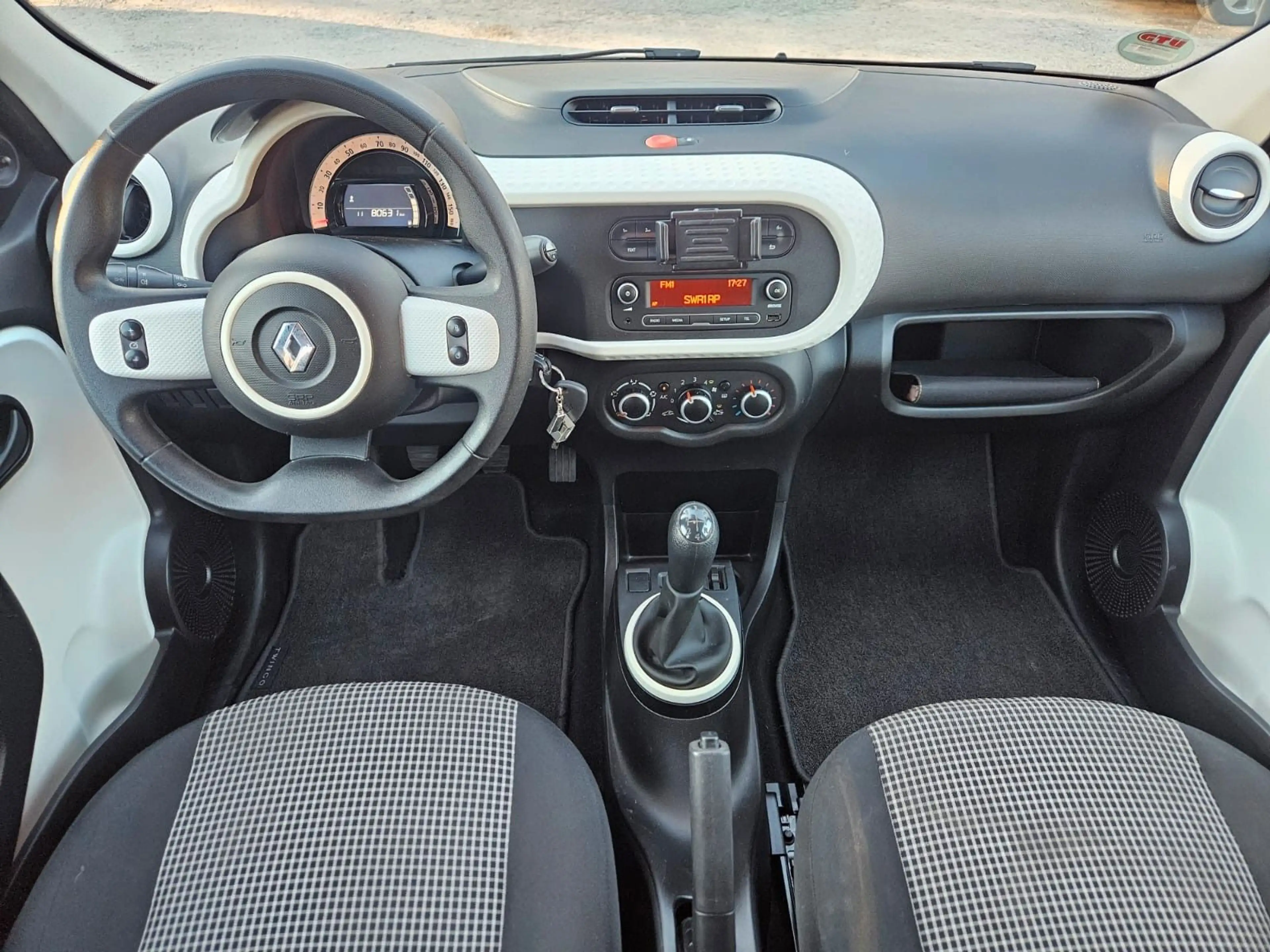 Renault Twingo Life — photo 10