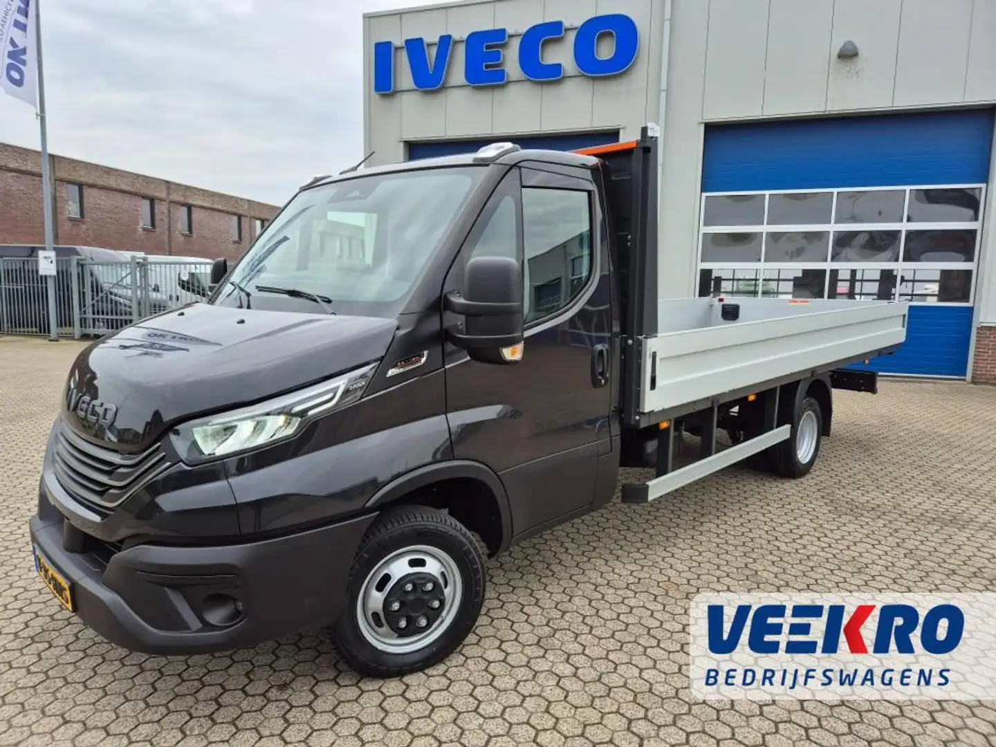Iveco Daily BPM VRIJ!!! 3500 Kg, 180 PK, Automaat, 3500 trekge Schwarz - 1