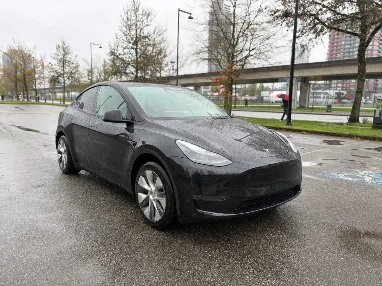 Tesla Model Y снимка Tesla Model Y