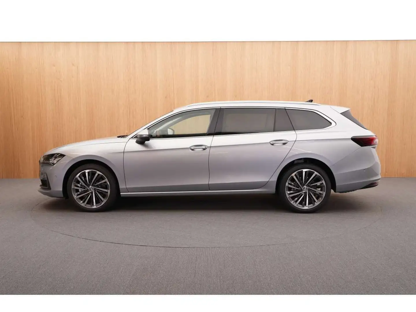 Skoda Superb Combi L\u0026K 2.0 TSI 4x4 DSG7 195kW-265CV - Attelage Gris - 2