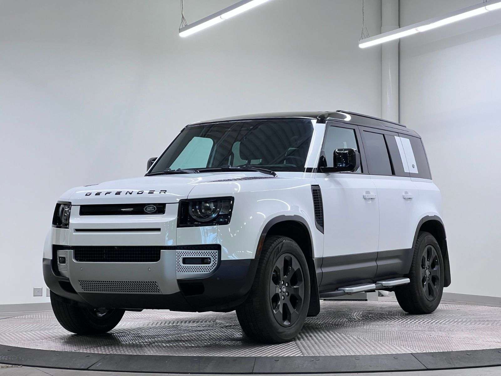 2024 Land Rover Defender 110 P300 S