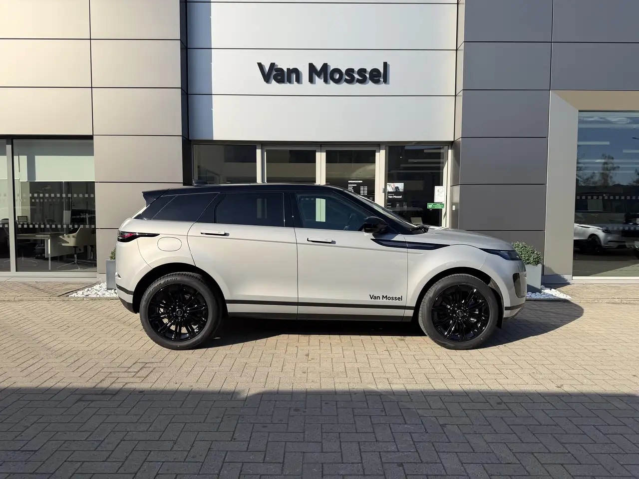 Land Rover Range Rover Evoque 2026 — фото 6