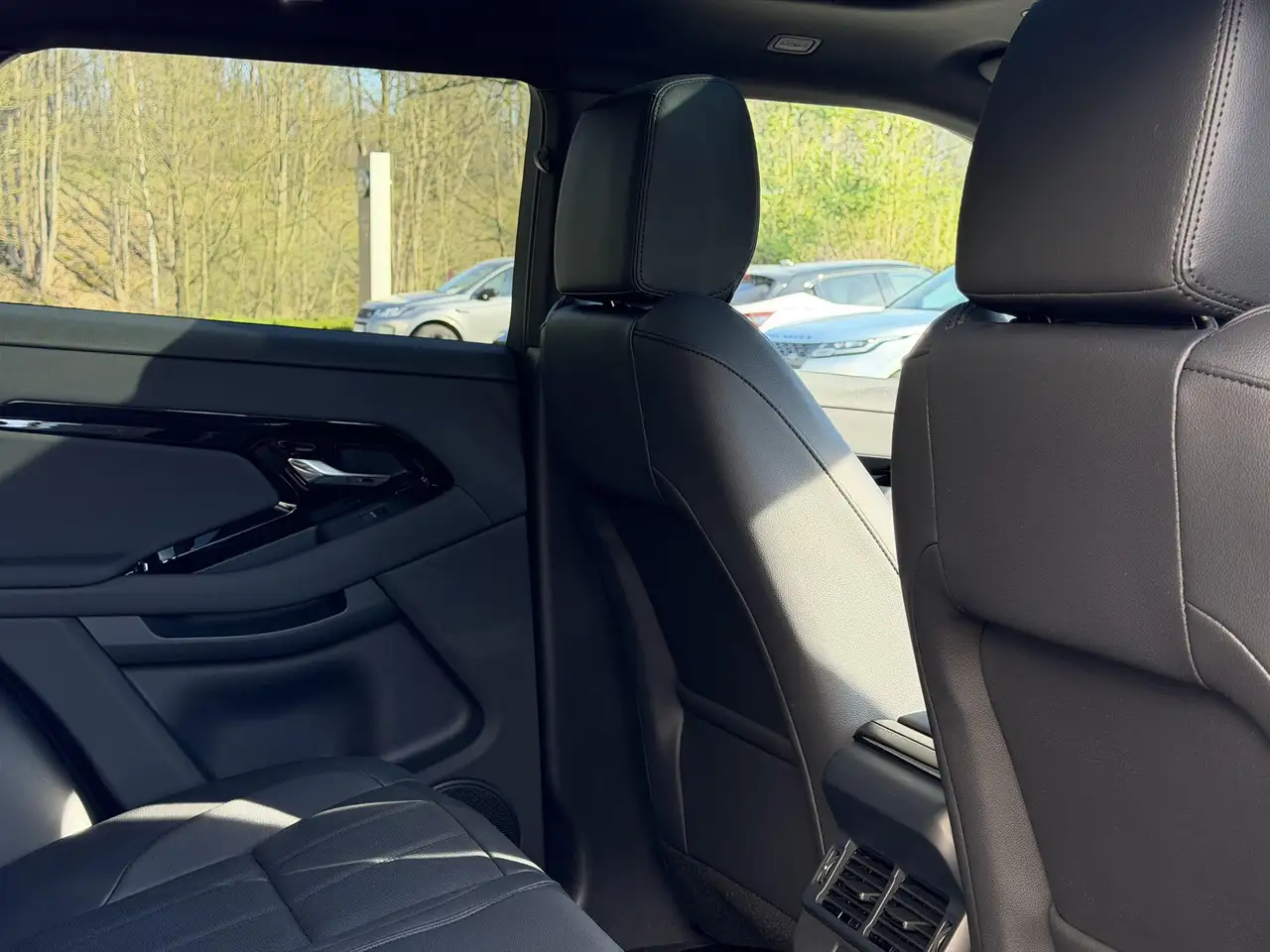 Land Rover Range Rover Evoque 2026 — фото 12