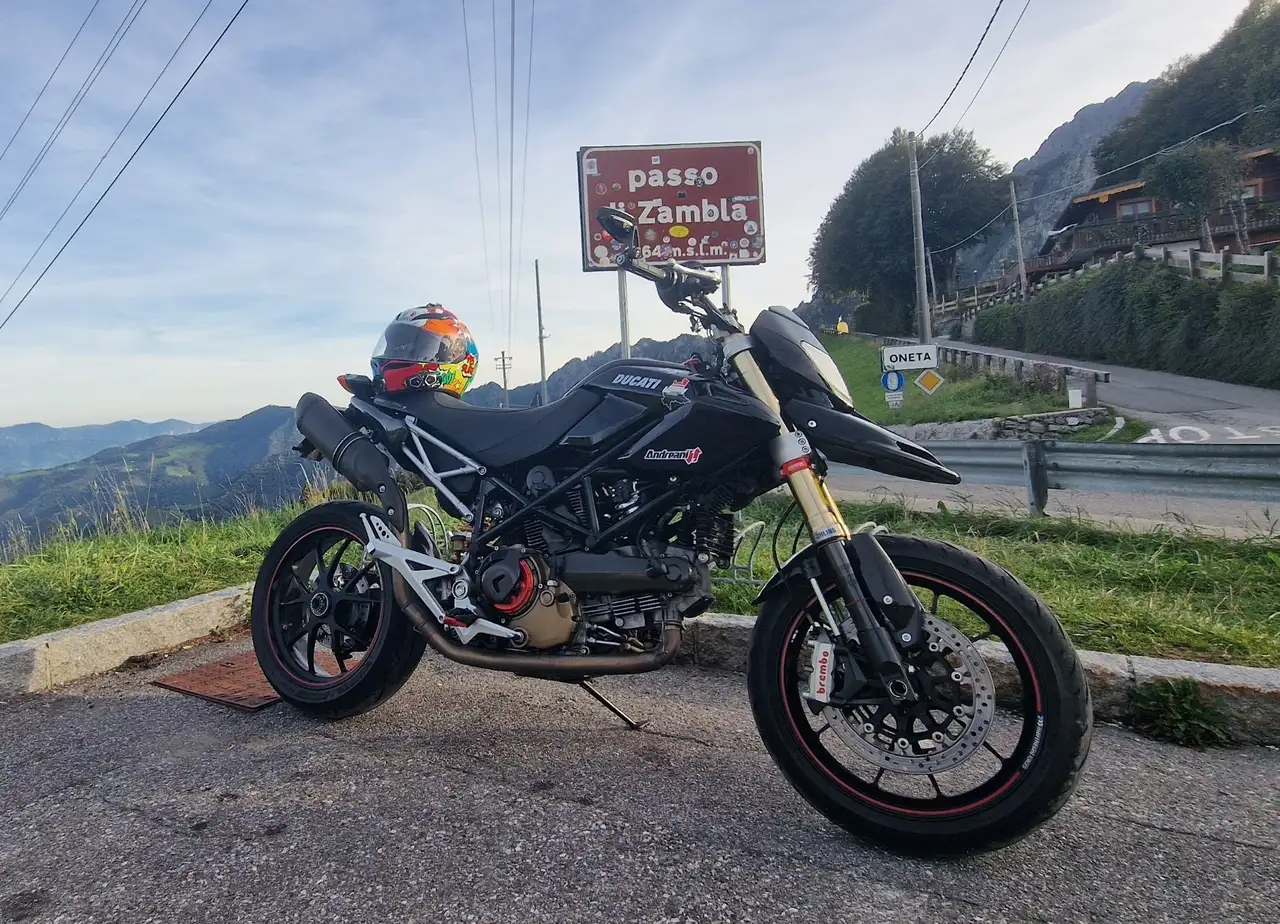 Ducati Hypermotard 1100