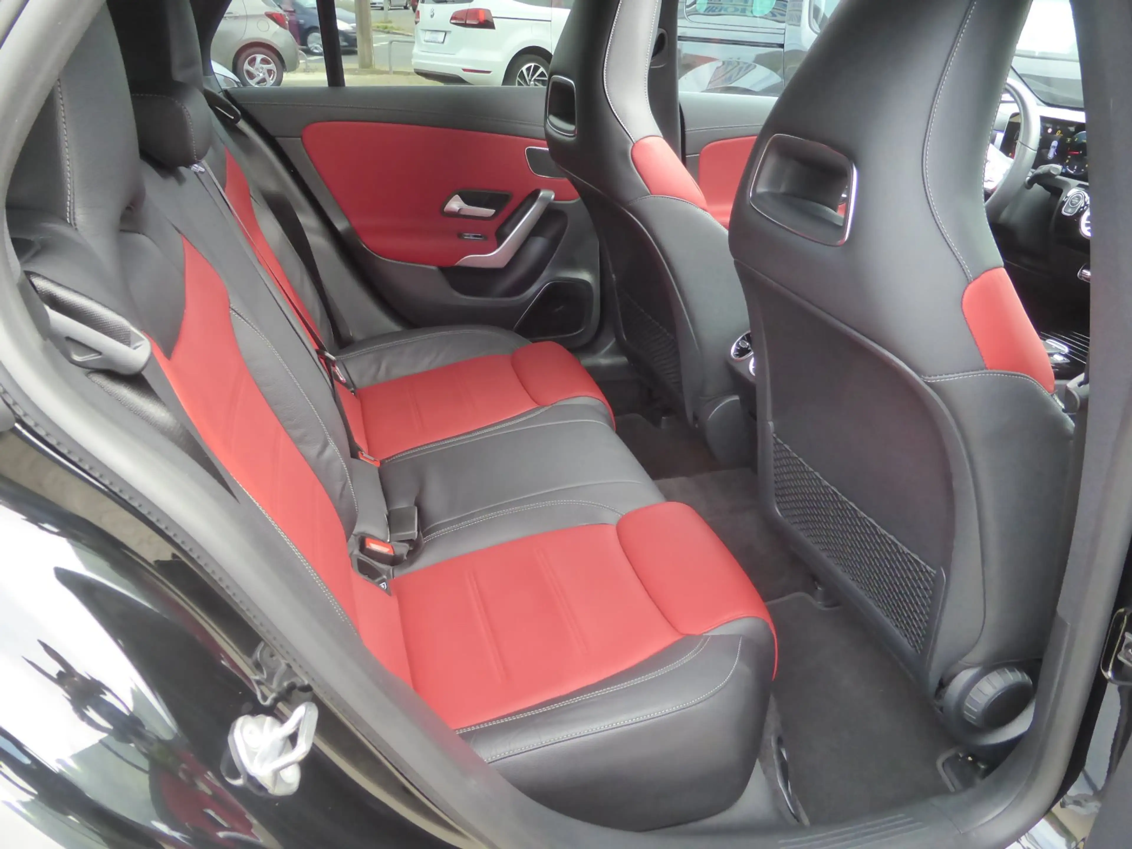 Mercedes-Benz CLA 220 d Shooting Brake AMG Line Standhzg/Pano/LED/Navi/A — photo 4