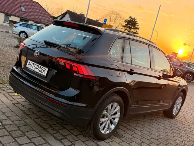 Volkswagen Tiguan view 6