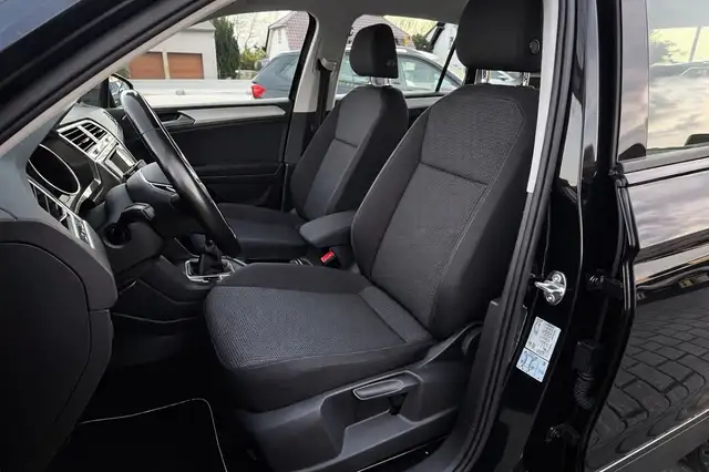 Volkswagen Tiguan view 8