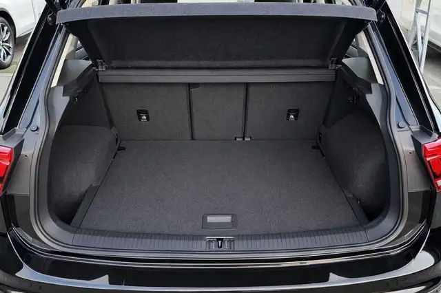Volkswagen Tiguan view 14