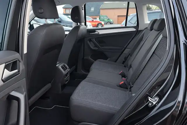 Volkswagen Tiguan view 13