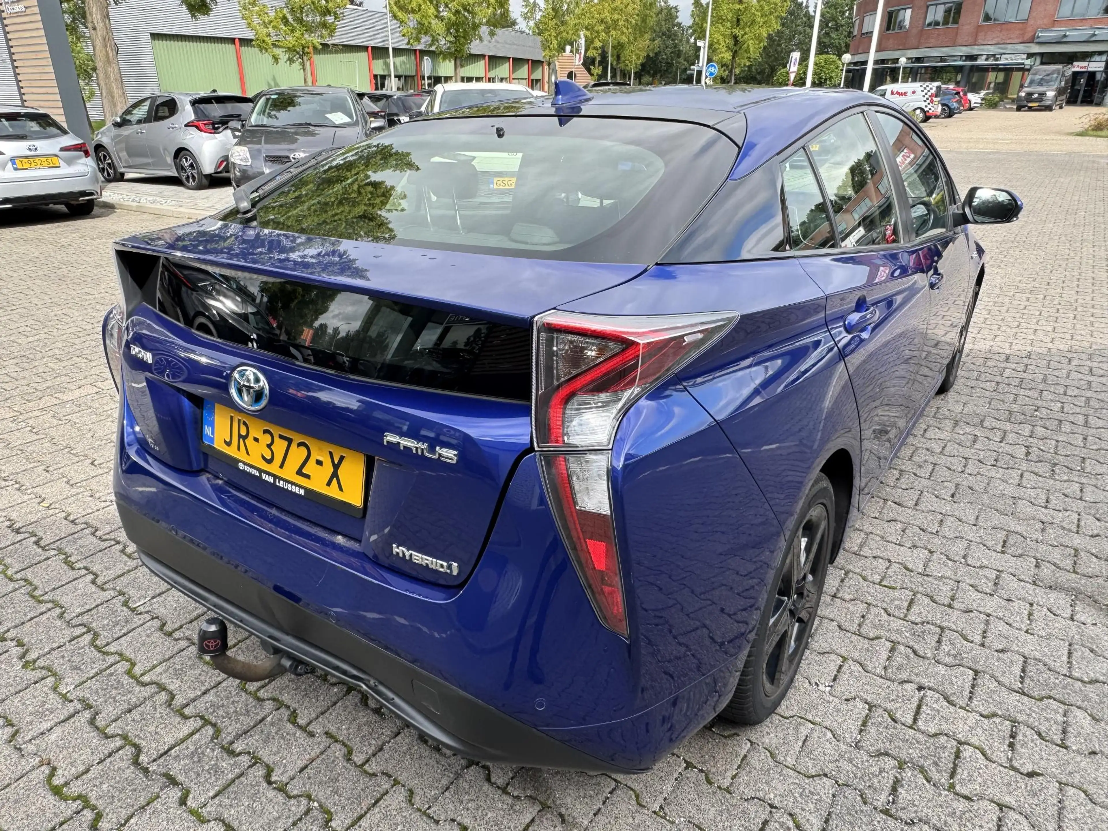 Toyota Prius 1.8 HYBRID FIRST EDITION NAVI STOELVERW AFN-TREKHA — photo 3