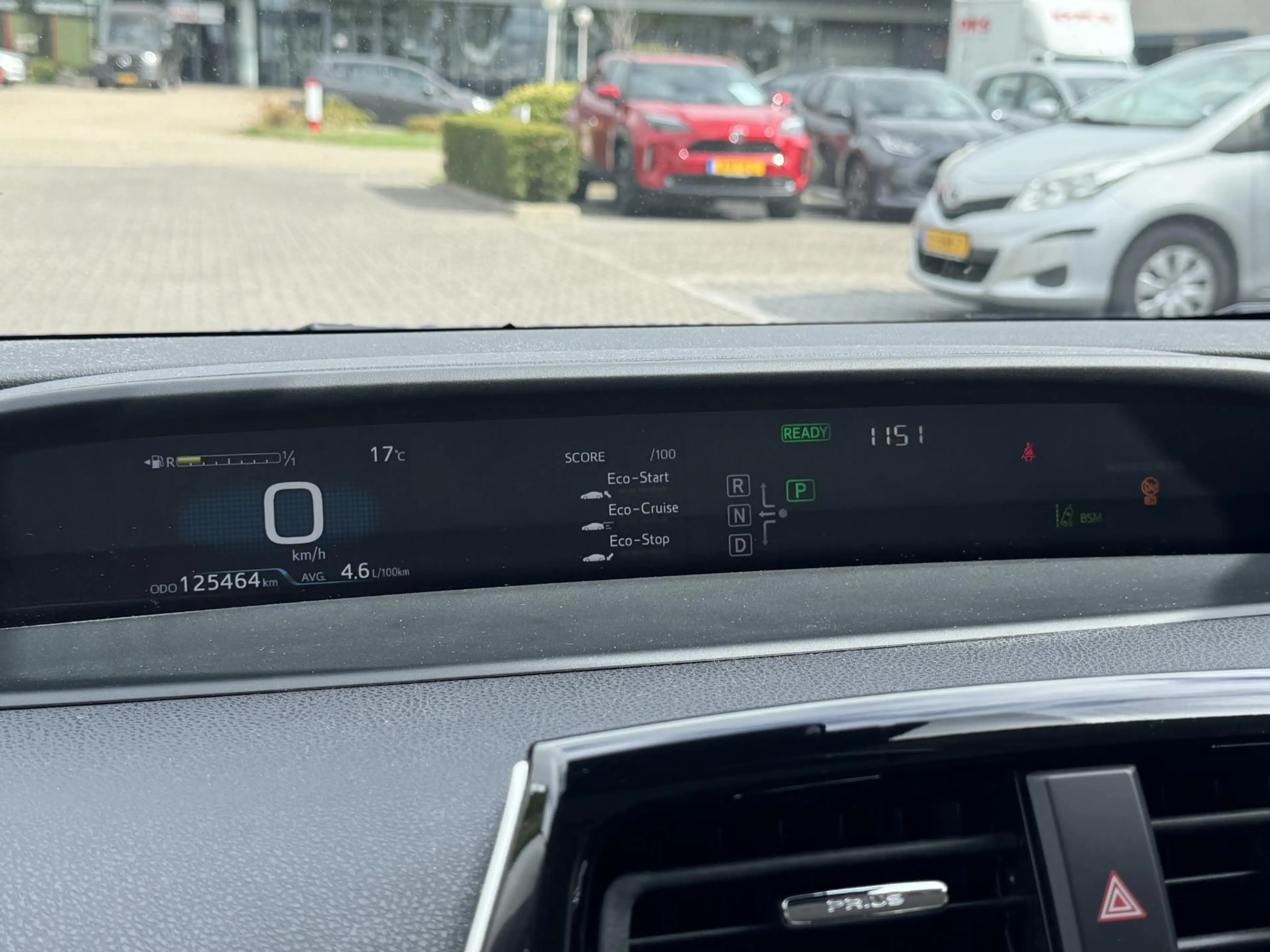 Toyota Prius 1.8 HYBRID FIRST EDITION NAVI STOELVERW AFN-TREKHA — photo 16