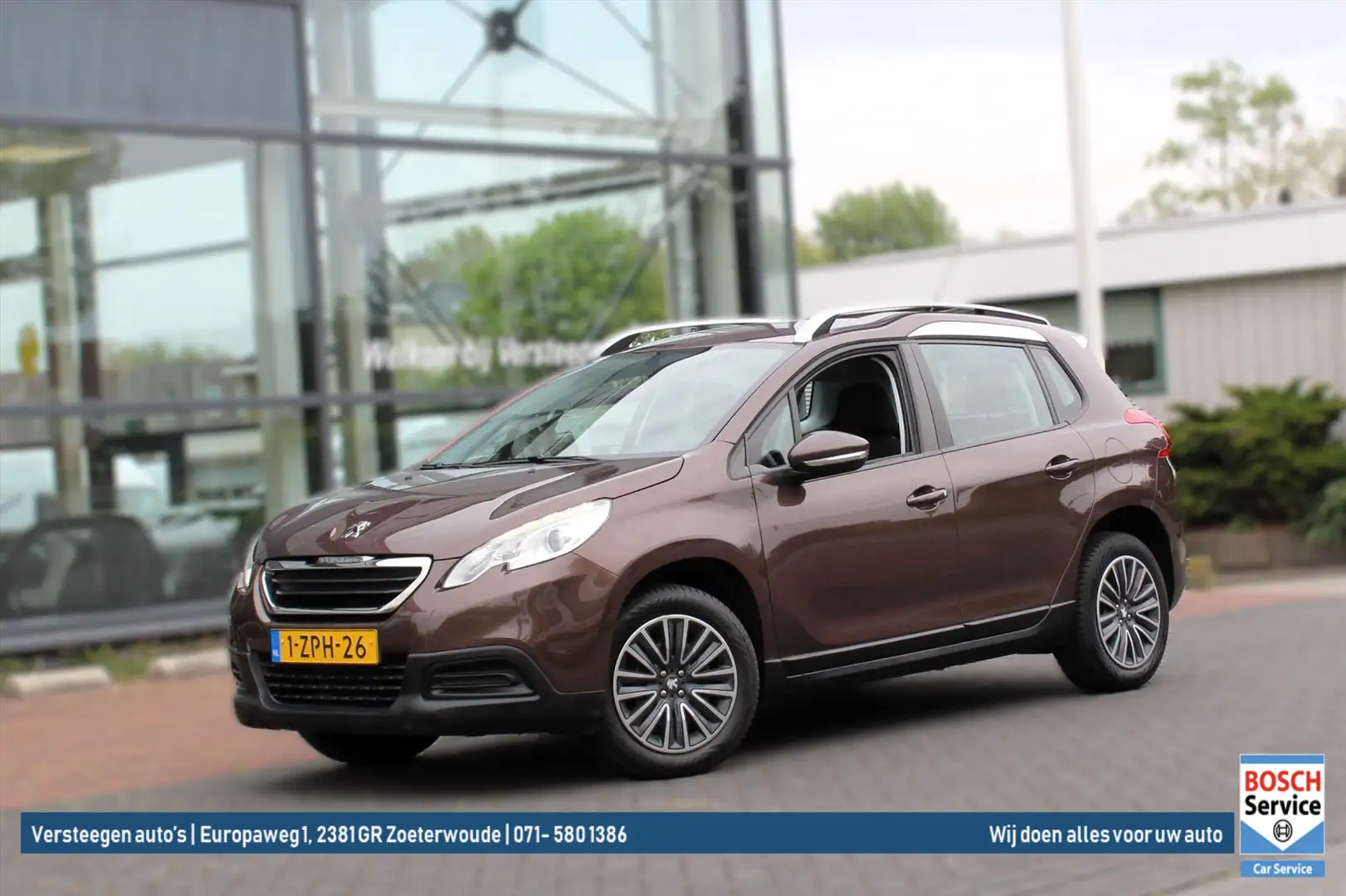 Peugeot 2008 1.2 PureTech 82pk S&S Automaat Acces | Trekhaak Bruin - 1